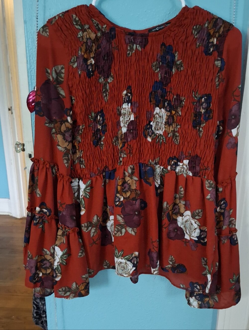 Mm Mm Mm Women's Xs BOHO Flutter Sleeved Top Dark Orange Floral Gathered Bodice